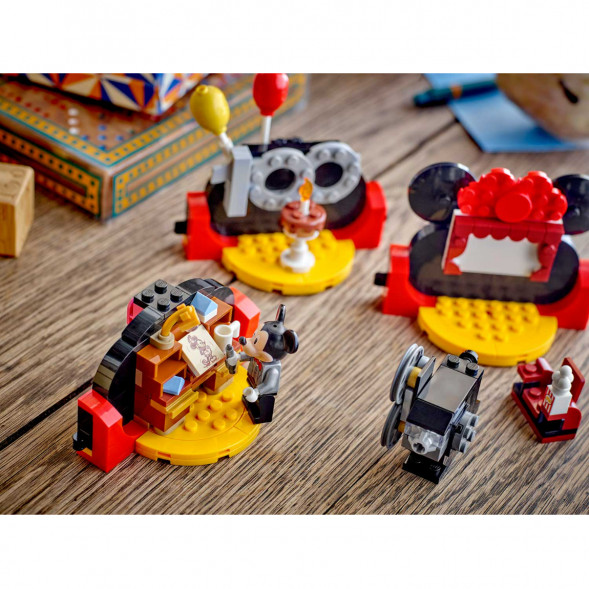 Конструктор LEGO Disney 40600 Празднование 100-летия Дисней в Твери