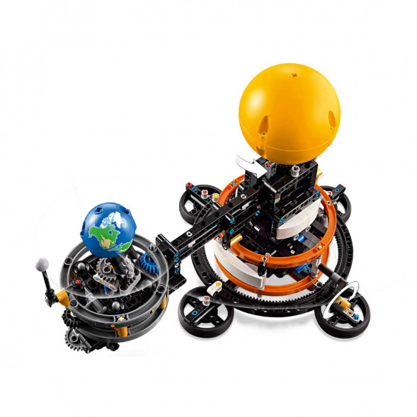 Конструктор LEGO Technic 42179 Планета Земля и Луна на орбите в Твери