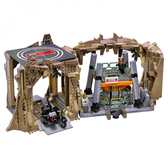 Конструктор LEGO Коллекционные наборы 76052 Логово Бэтмена в Твери