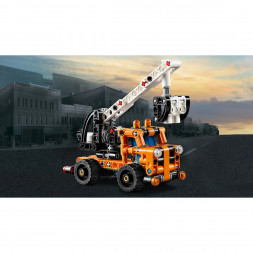 Конструктор LEGO Technic 42088 Ремонтный автокран