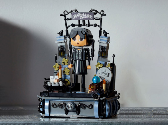 Констурктор LEGO Wednesday 76780 Фигурка Венсдей Аддамс в Твери