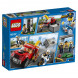 Конструктор LEGO City Police 60137 Побег на буксировщике в Твери