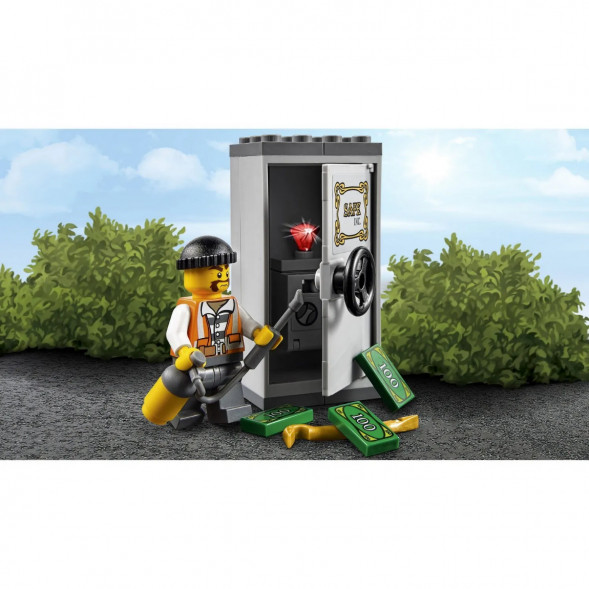 Конструктор LEGO City Police 60137 Побег на буксировщике в Твери
