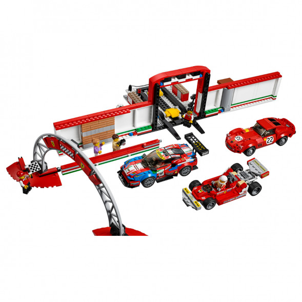Конструктор LEGO Speed Champions 75889 Гараж Ferrari в Твери