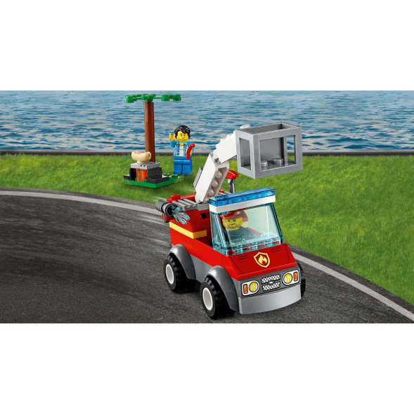 Конструктор LEGO City Fire 60212 Пожар на пикнике в Твери