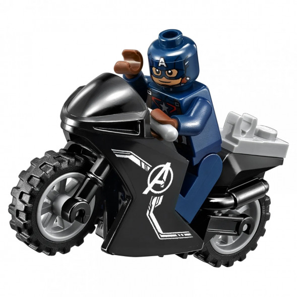 Конструктор LEGO Super Heroes 76032 Погоня на Квинджете Мстителей в Твери