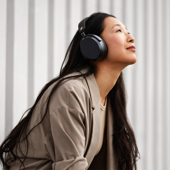 Беспроводные наушники Sennheiser Momentum 4 Wireless, Black в Твери